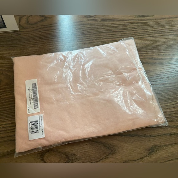 Lunya organic pinya wrap dress in limited edition dulcet petal NWT - Picture 6 of 7